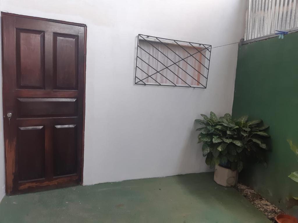 Cabinas Chazu #2 Quepos Exterior foto